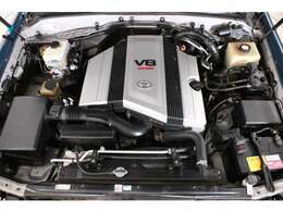 V8・4700ccの2UZエンジン！パワーと静寂性に定評があります！