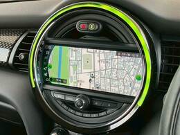先進のBMW　タッチパッド付きi-driveとほぼ同性能のHDDナビゲーションになります。USBインターフェースやブルートゥースオーディオなど様々な先進機能をお楽しみいただけます。
