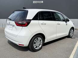 R4年式☆フィットが入荷です☆グレードは【HOME】です♪レンタカーで使用していたお車なので、新車から今まで定期点検がしっかり実施されてきた一台です★