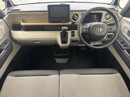 【インパネ全体】全方位で視界が広く、高い目線で運転もしやすいです！