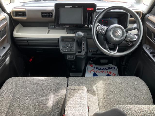 エアコンまわりのカフェラテ色がかわいいインパネ☆扱いやすく小物もすっきり！多彩な収納スペースも魅力♪