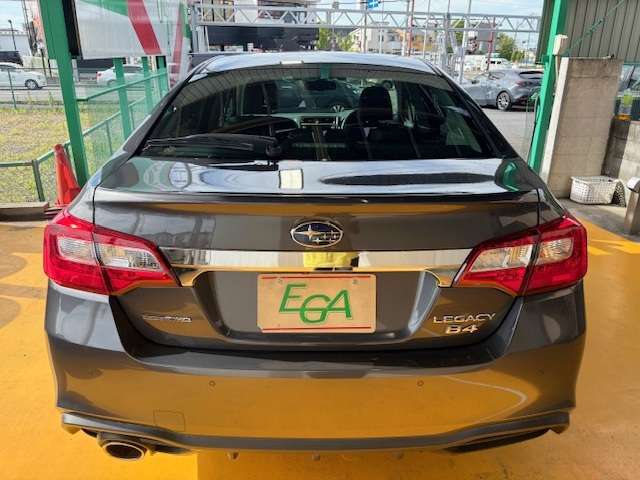 ご希望のお客様には、納車時までに細かなキズやヘコミなどを当社工場にて修復後お渡しする事も可能ですので、お気軽にスタッフまでご相談ください！（別途費用）
