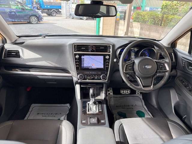 運転席廻りの画像です！操作スイッチ類も比較的に綺麗な状態です♪他に詳細画像をご希望の方はこちら！【1st@e-g-a.co.jp】へご連絡ください！