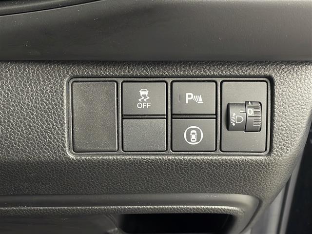 【運転席操作部】快適なドライブを楽しむための機能が装備されています！運転席から触れるので、使いやすいです！除菌プランいれていただくと、さらに清潔で安心していただけます！