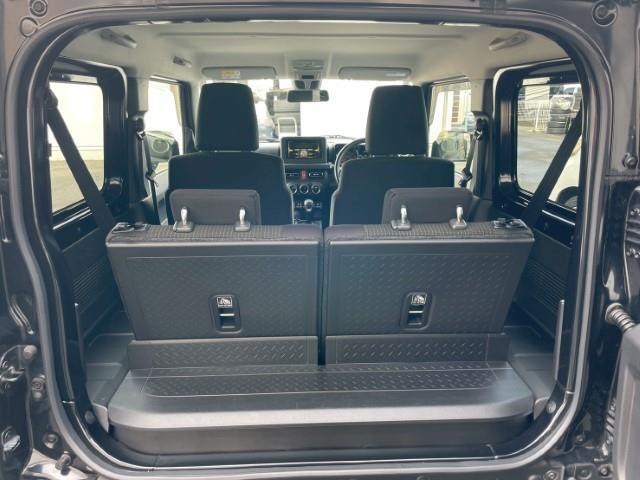 店舗内にはキッズスペースも御座います。PC/ブロック/絵本/塗り絵などを揃えておりますので、お楽しみ頂けます。また弊社スタッフがお世話させて頂きます。お子様連れのお客様もゆっくり安心してご商談出来ます。