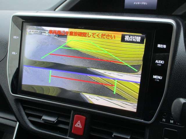 駐車の心強い味方のバックモニター！カラーモニターで運転の慣れてない方も安心です。