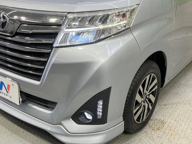 【LEDヘッドライト】悪天候や夜間走行時も良好な視界を確保し安心して運転できる高輝度LEDヘッドライトを装備！点灯速度が早く、消費電力も抑えられています。