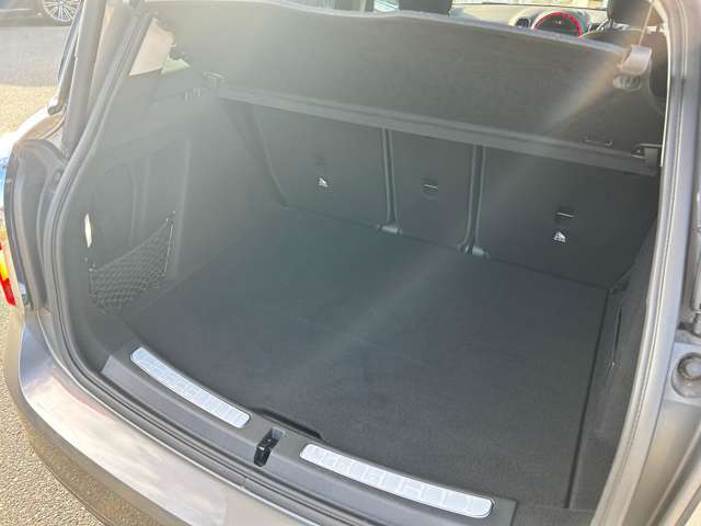 直接ご来店が難しいお客様にも、追加写真や携帯のTV電話機能等にて詳細をお伝えすることも可能でございます。まずはお気軽にお問い合わせ下さい。