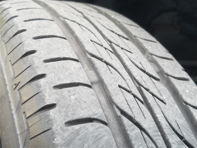 弊社の「東村山店」には鈑金担当がおり、お車をぶつけてしまった際や事故に遭われた際も自社でご対応致します。お車の事はトータルでサポートさせていただきます！