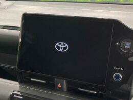 【10.5インチナビ付ディスプレイオーディオ】大画面のディスプレイはAppleCarPlayやAndroidAutoが利用可能。大きな画面でスマホナビアプリ等が利用いただけます♪