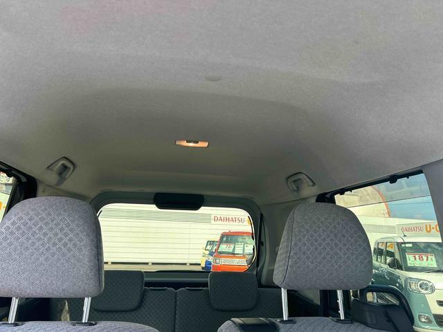 車内上部の写真です