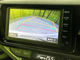 【バックカメラ】駐車時に後方がリアルタイム映像で確認できます。大型商業施設や立体駐車場での駐車時や、夜間のバック時に大活躍！運転スキルに関わらず、今や必須となった装備のひとつです！