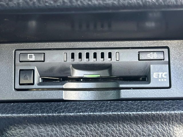 【ETC】高速道路の料金所をストレスなく通過！話題のスポットやサービスエリアに多い「スマートIC」利用時は必須のアイテムです。当店でセットアップを実施、ご納車当日からすぐにご利用いただけます！