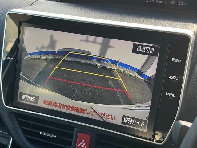 【バックカメラ】駐車時に後方がリアルタイム映像で確認できます。大型商業施設や立体駐車場での駐車時や、夜間のバック時に大活躍！運転スキルに関わらず、今や必須となった装備のひとつです！