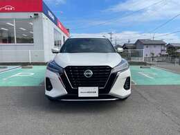 LEDヘッドライト、フォグランプが装着されているので夜でも安定した視界が確保できます