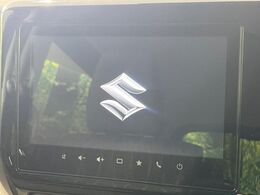 【メーカー純正ナビ】インテリアに溶け込むスタイリッシュな「専用設計」メーカーナビを装備♪視認性や操作性など基本性能にも優れ、より上質なカーライフをお楽しみいただけます。