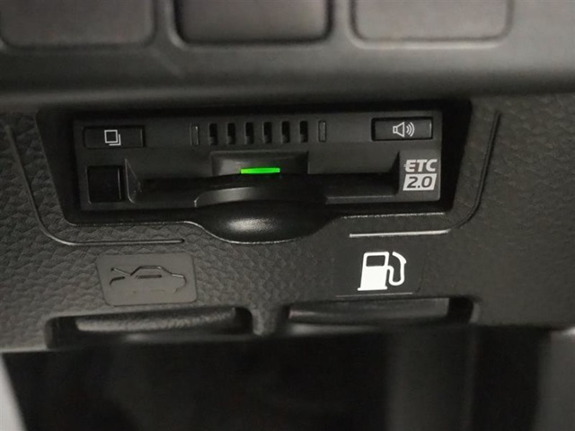 ETC車載器付きです。高速道路の料金所もスムーズに通過できます。