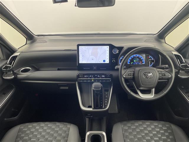 【インパネ全体】全方位で視界が広く、高い目線で運転もしやすいです！