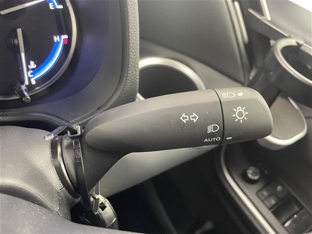 【ランプスイッチ】自動または手動でヘッドランプなどを点灯・消灯できます！