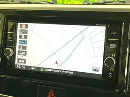 【純正ナビ】人気の純正ナビを装備。オーディオ機能も充実しており、Bluetooth接続すればお持ちのスマホやMP3プレイヤーの音楽を再生可能！毎日の運転がさらに楽しくなります！！