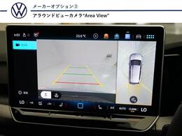 【テクノロジーパッケージ】リヤビューカメラに加えてアラウンドビューカメラがオプション装備。車庫入れなどバックでの駐車に便利。