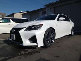 TRDマフラー＆デフューザー！！　TRDサイドエアロ！　カッコイイです！