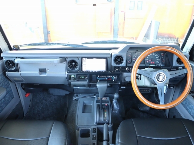 トヨタ ランドクルーザー70 4.2 ZX ディーゼル 4WD 1999年 18.1