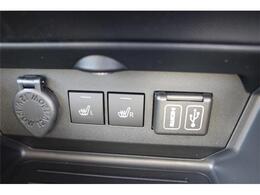 運転席/助手席シートヒーター付です。