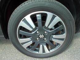 足元を引き締めて魅せるアルミホイールを装着☆