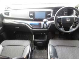 ご納車後も安心なプレミアム保証をご提案いたします。ナビや電装品、エアコンなども含めた600項目の充実した保証内容と安心のロードサービス付帯でサポートいたします。詳細はお尋ねください。