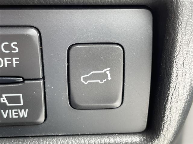 【運転席操作部】『運転席周辺の装備』の画像になります。快適なドライブを楽しむための機能が装備されています！運転席から触れるので使いやすいです！
