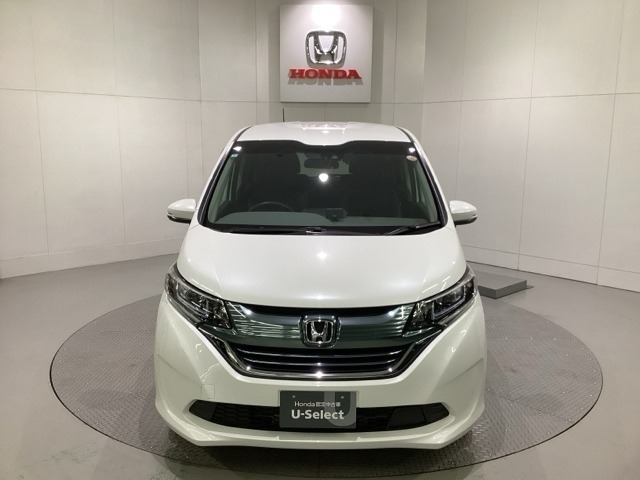 【Honda認定中古車 U-Select】　エンジン、オーディオやカーナビ(社外品は除く）に至るまで保証をお付け致します。全国のホンダディーラーで保証と整備が受けられます。