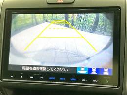 【バックカメラ】駐車時に後方がリアルタイム映像で確認できます。大型商業施設や立体駐車場での駐車時や、夜間のバック時に大活躍！運転スキルに関わらず、今や必須となった装備のひとつです！