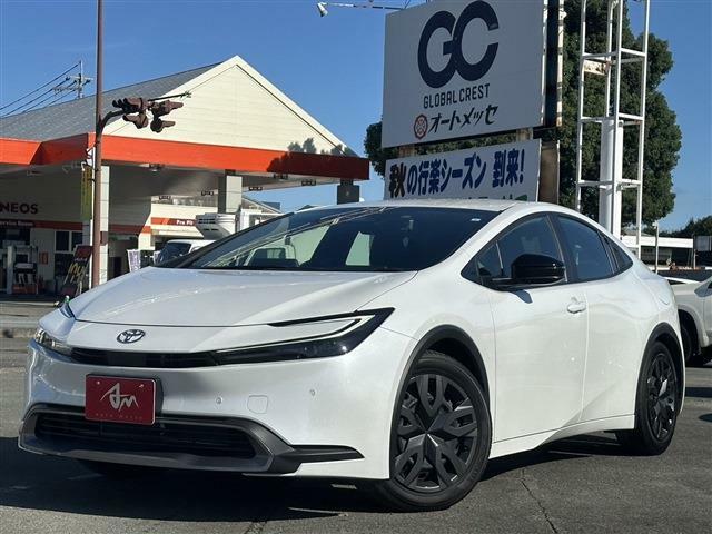 弊社は全メーカー新車取り扱い店です。お客様のお好みに合わせた中古車探しも全国のオークション会場より探してまいります！