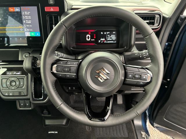 革巻きステアリングがカッコイイ