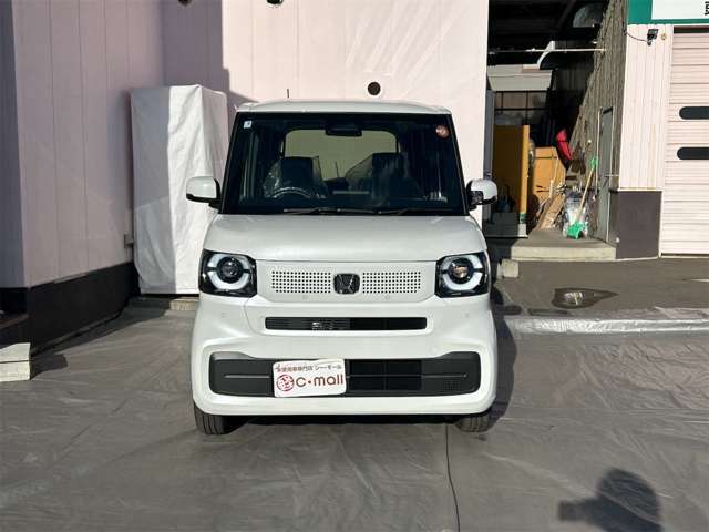 ☆★☆★当社は自社指定整備工場も完備しており、納車前整備や一般車検・点検など、お客様が安心して長くお使い頂ける様にメンテナンス面に対して細かく整備しております。ご納車もご安心下さい☆★☆★