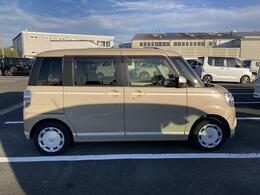 静岡ダイハツの中古車は、展示前に徹底した洗車や室内清掃を実施しております。