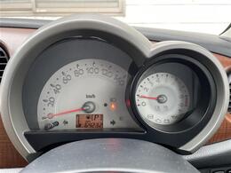 【スピードメーター】メーターがシンプルで見やすく運転しやすいですね！