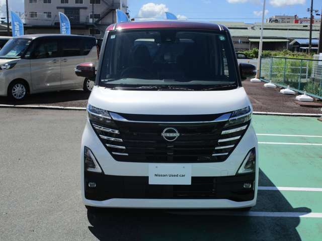 広い展示場には高品質で程度の良いお車を多数展示しておりますよ。他にもおすすめが色々ございます。