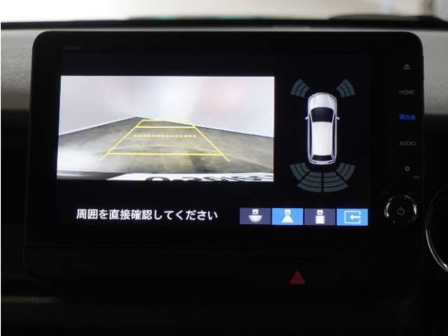 ◆バックカメラ◆リバースにするだけで映ります、後方の安全確認や、狭い駐車場での車庫入れ、雨の日や夜間など視界の悪い時に便利です！安全にバックする為には欠かせない装備です。