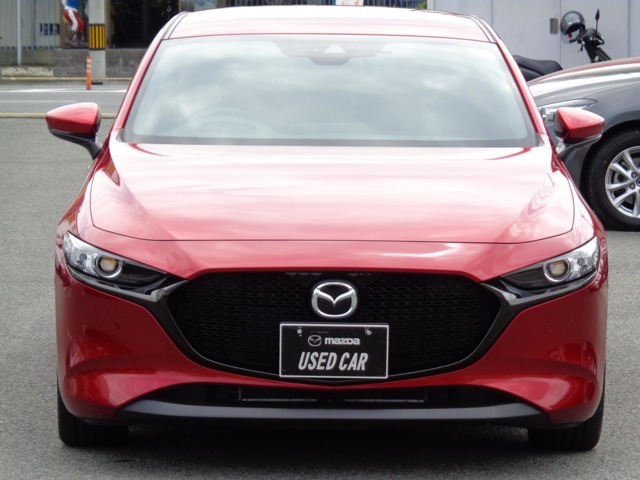 美しいデザインのMAZDA3入庫致しました！