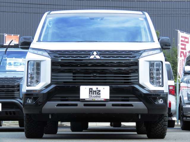 デリカD：5の魅力は、ノーマルでの走行性能ももちろんですが、カスタムを施せば、唯一無二の存在感のある1台に仕上がります