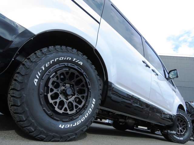 タイヤホイールで迷われているお客様！是非、スマイルモータースへお問い合わせください！お客様に沿ったご提案をさせていただきます！