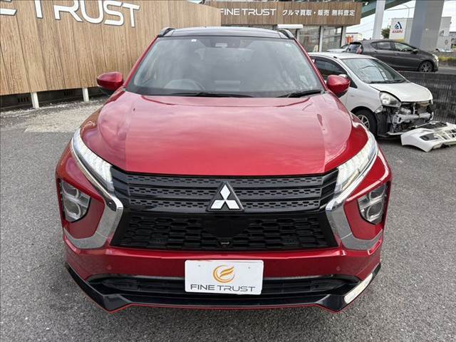 当社自慢のお車です。装備・機関系チェック済み♪横にこの車のセールスポイントを、写真と説明でアピールしてあります♪まずはご覧になってください。