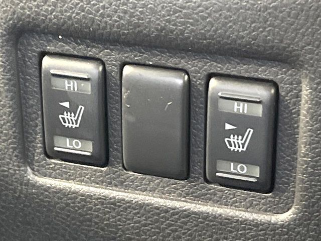 【シートヒーター】寒い日に重宝するシートヒーター！エアコンより早く温まってくれるので寒がりの人も安心ですね♪エアコンの温風は乾燥するから苦手、という方にもをおすすめです。