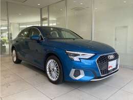 《Audi認定中古車》ならではのクオリティ、高度な訓練・教育を受けたAudi専門のメカニックがご納車前に100項目にも及ぶ精密な点検を行います。