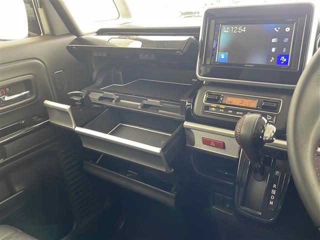 【　オートエアコン　】車内温度を感知して自動で温度調整をしてくれるのでいつでも快適な車内空間を創り上げます！