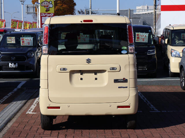 車体後方に障害物センサーついています。運転をサポートしてくれます。