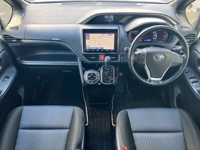 最長3年間の安心保証をご用意。保証期間中はオイル交換や定期点検も含めた充実のアフターサービスをご利用いただけます。万が一の故障時も迅速に対応いたします。