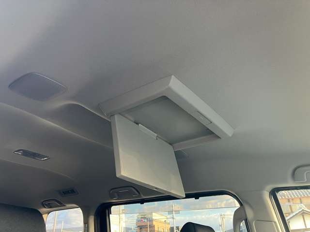 天井内張の状態も良く、シミ・汚れなどありません。またタバコ臭やペット臭等も感じられませんので、快適にお使いいただけます。